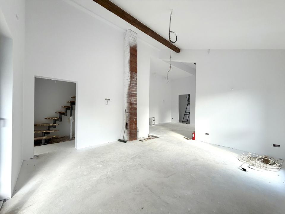 Duplex perete dublu, 5 camere, 141 mp utili, 420 mp teren - Ghiroda