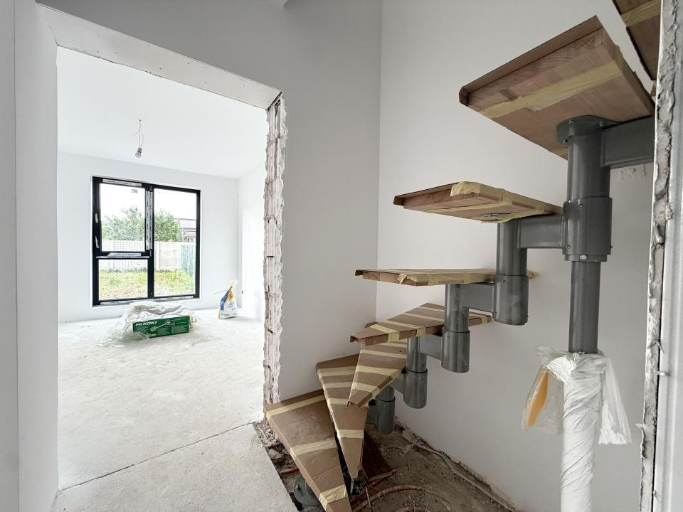 Duplex perete dublu, 5 camere, 141 mp utili, 420 mp teren - Ghiroda