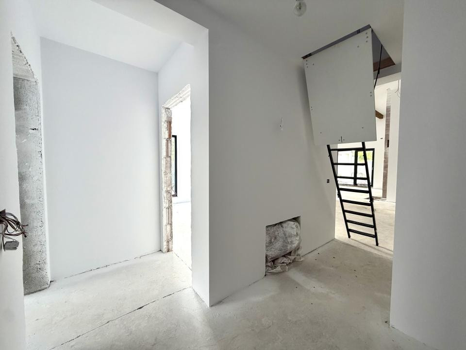 Duplex perete dublu, 5 camere, 141 mp utili, 420 mp teren - Ghiroda