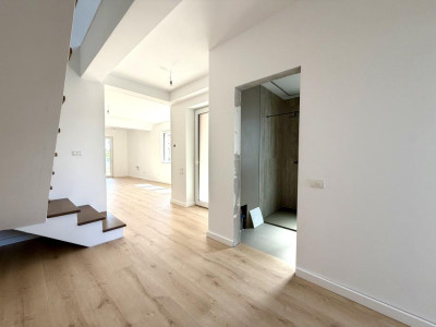 Duplex elegant, 4 camere, 124 mp utili, 350 mp teren - Dumbravita