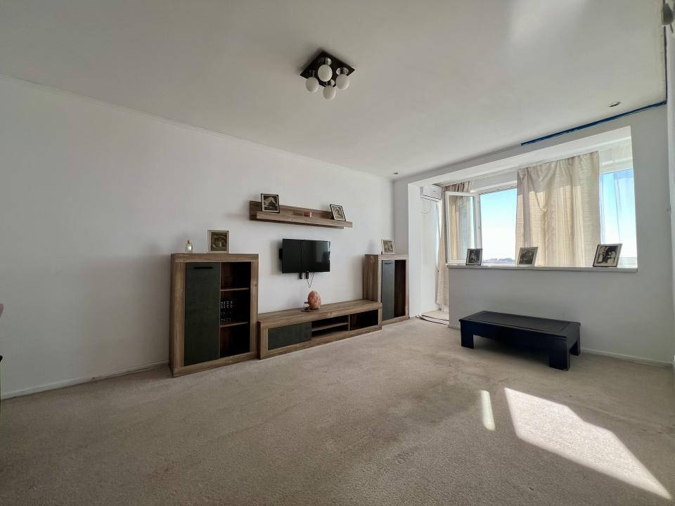  Apartament 3 camere, decomandat, 70 mp utili - zona Sagului