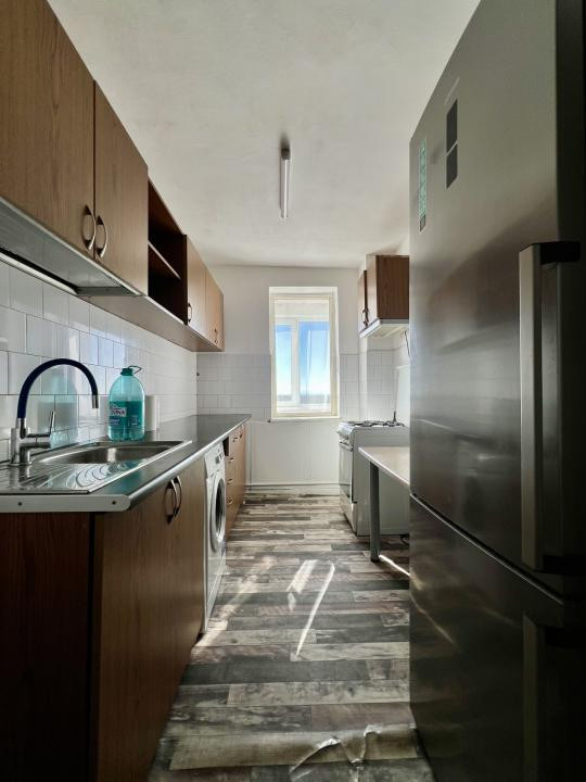  Apartament 3 camere, decomandat, 70 mp utili - zona Sagului