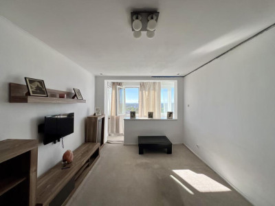  Apartament 3 camere, decomandat, 70 mp utili - zona Sagului