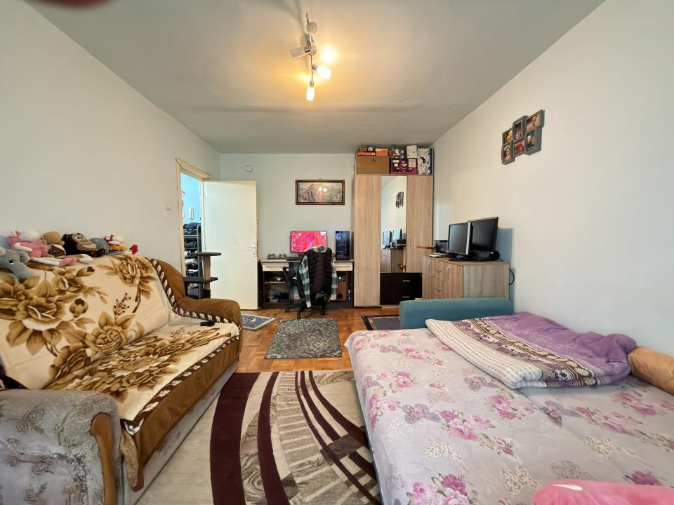Apartament 2 camere, 50mp, etaj 3 - zona Lipovei