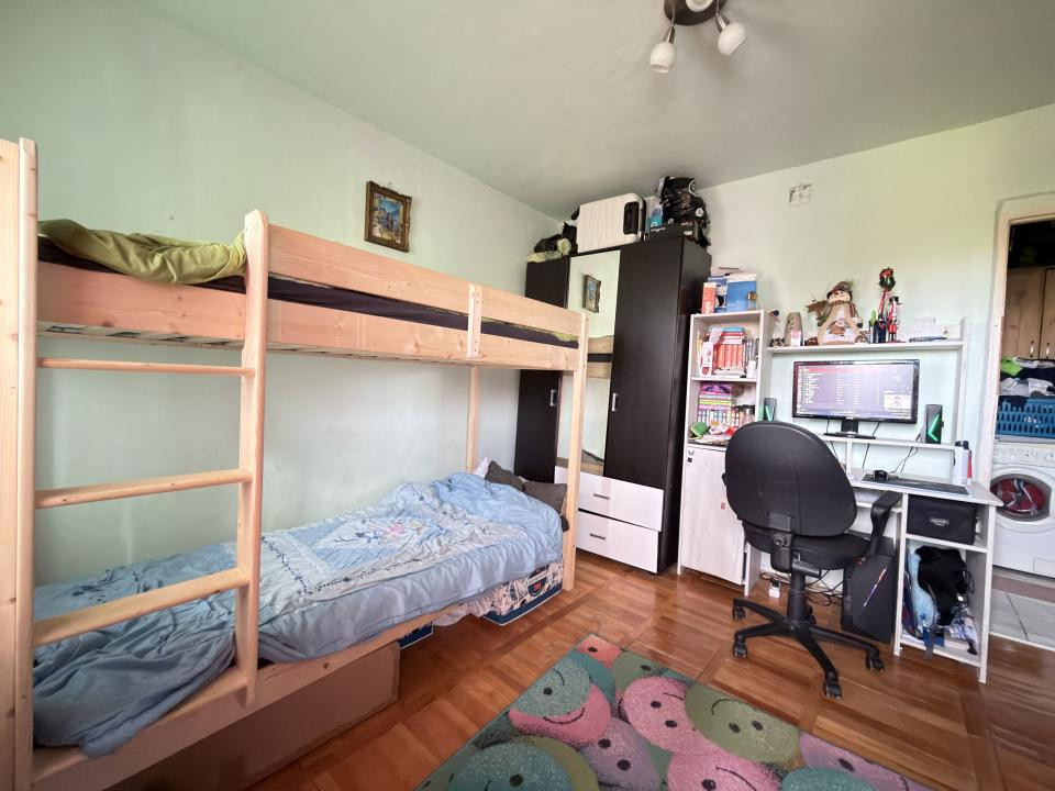 Apartament 2 camere, 50mp, etaj 3 - zona Lipovei