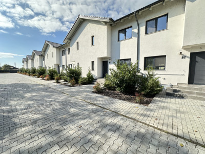 Casa insiruita moderna, 4 camere, 105 mp utili, Sanandrei 