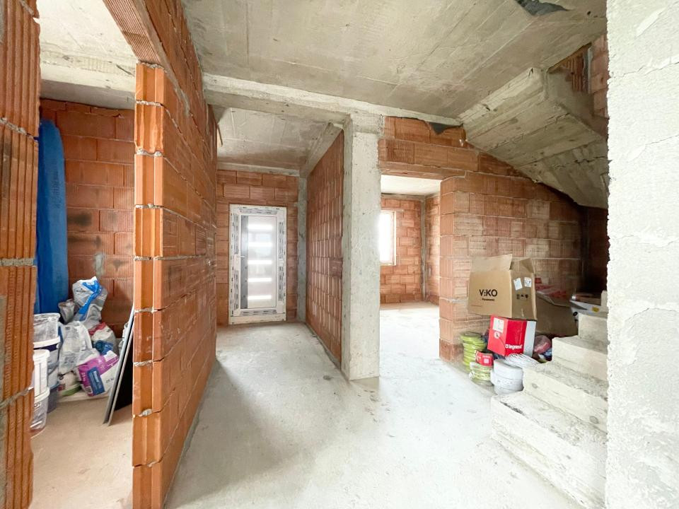Duplex separat prin camera tehnica, 130 mp utili - Mosnita Veche 