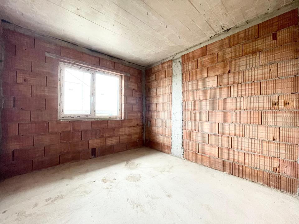Duplex separat prin camera tehnica, 130 mp utili - Mosnita Veche 
