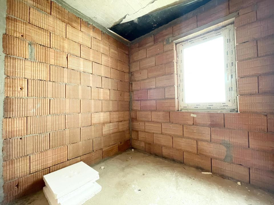 Duplex separat prin camera tehnica, 130 mp utili - Mosnita Veche 