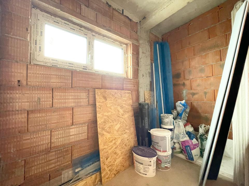 Duplex separat prin camera tehnica, 130 mp utili - Mosnita Veche 
