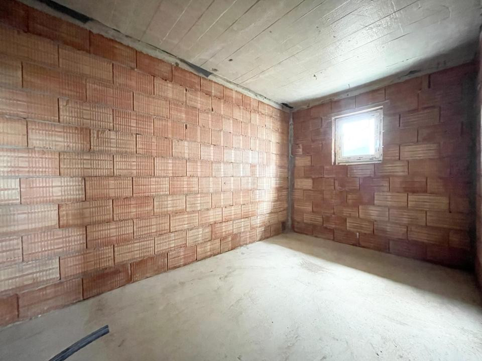 Duplex separat prin camera tehnica, 130 mp utili - Mosnita Veche 