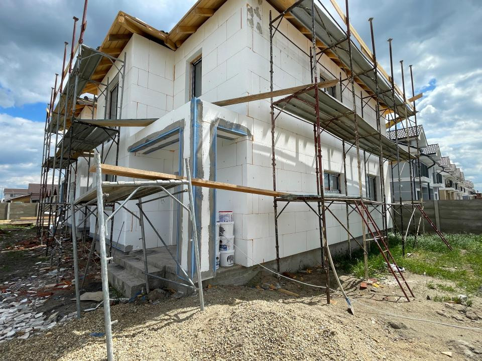 Duplex separat prin camera tehnica, 130 mp utili - Mosnita Veche 