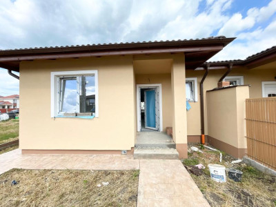 Duplex 4 camere Mosnita Veche-Drumul Boilor