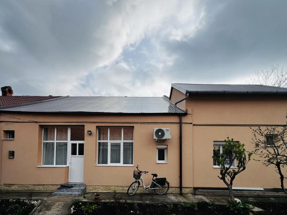 Casa cu 4 camere complet renovata - Timisoara