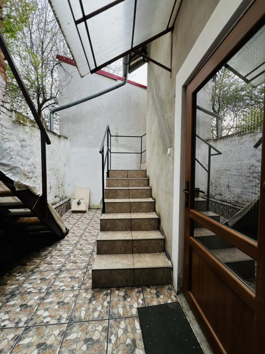 Casa cu 4 camere complet renovata - Timisoara