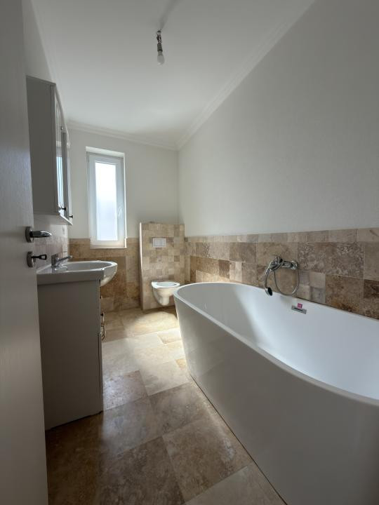 Apartament 3 camere, decomandat, 53mp - Zona Girocului
