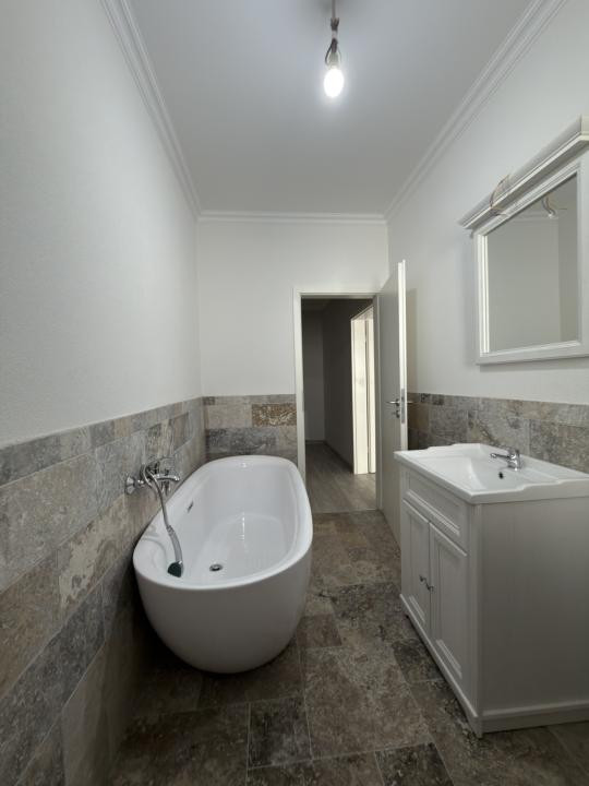 Apartament 2 camere, decomandat, 60mp - Zona Girocului