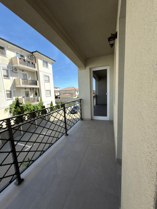 Apartament 2 camere, decomandat, 60mp - Zona Girocului