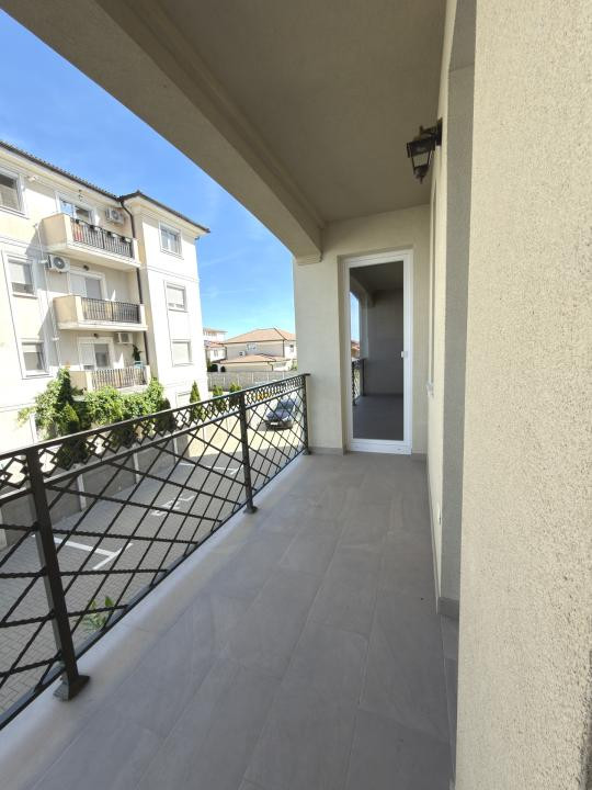 Apartament 2 camere, decomandat, 60mp - Zona Girocului