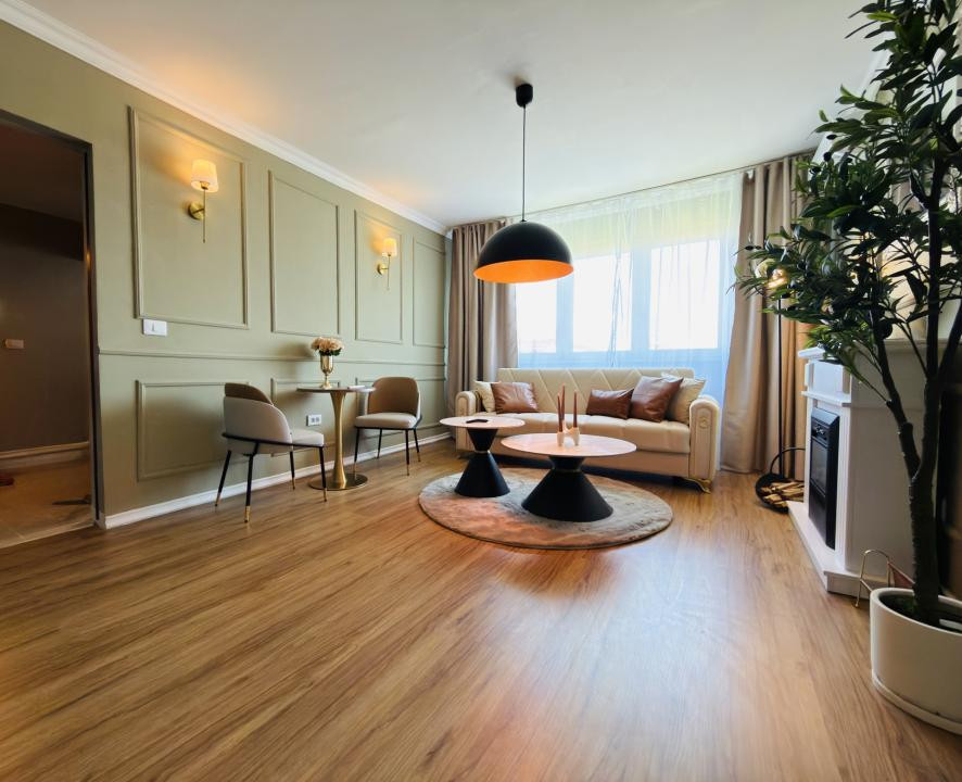 Apartament 3 camere, 50 mp, etaj 3 - Zona Cetatii