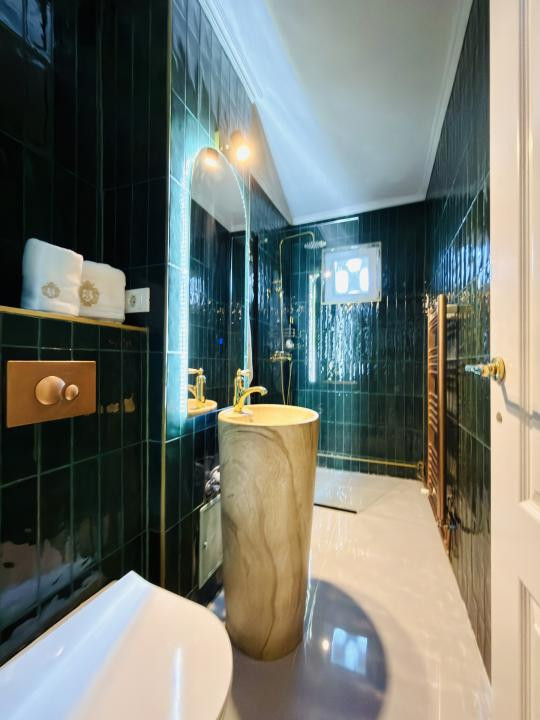 Apartament 3 camere, 50 mp, etaj 3 - Zona Cetatii