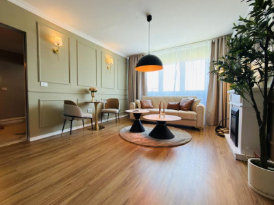 Apartament 3 camere, 50 mp, etaj 3 - Zona Cetatii