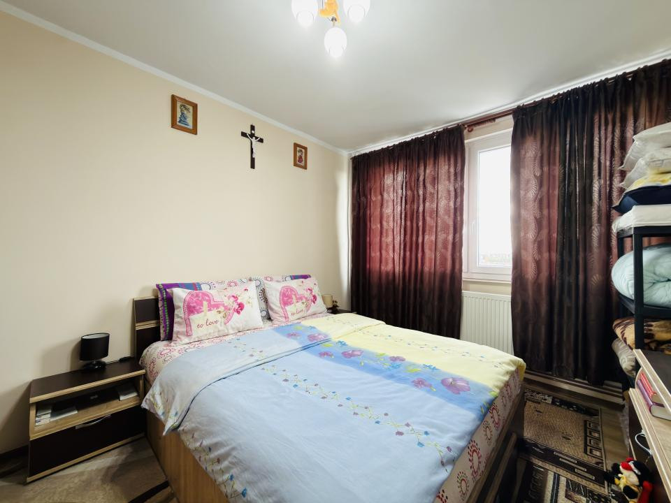 Apartament 2 camere, semidecomandat, etaj 7 - zona Sagului 