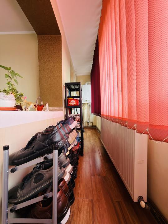 Apartament 2 camere, semidecomandat, etaj 7 - zona Sagului 