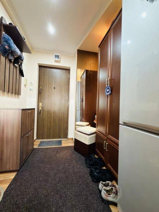 Apartament 2 camere, semidecomandat, etaj 7 - zona Sagului 