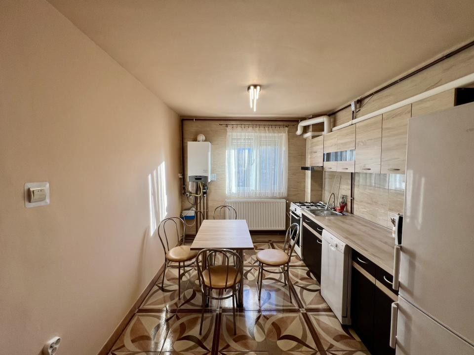 Apartament 2 camere, 49mp utili, etaj 4/5 - zona Dambovita