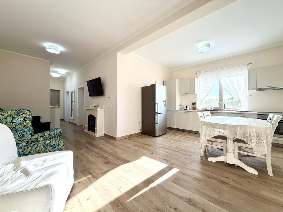 Duplex premium, 3 camere, 86.4 mp utili, 418 mp teren - Ghiroda