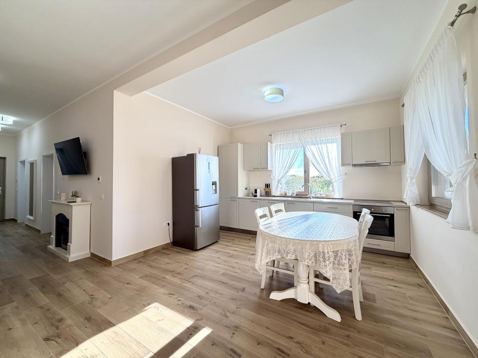 Duplex premium, 3 camere, 86.4 mp utili, 418 mp teren - Ghiroda