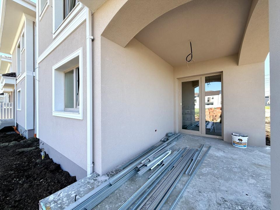 Duplex despartit prin camera tehnica, 5 camere, 110 mp utili - Dumbravita