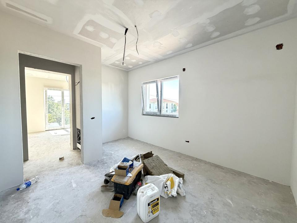 Duplex despartit prin camera tehnica, 5 camere, 110 mp utili - Dumbravita