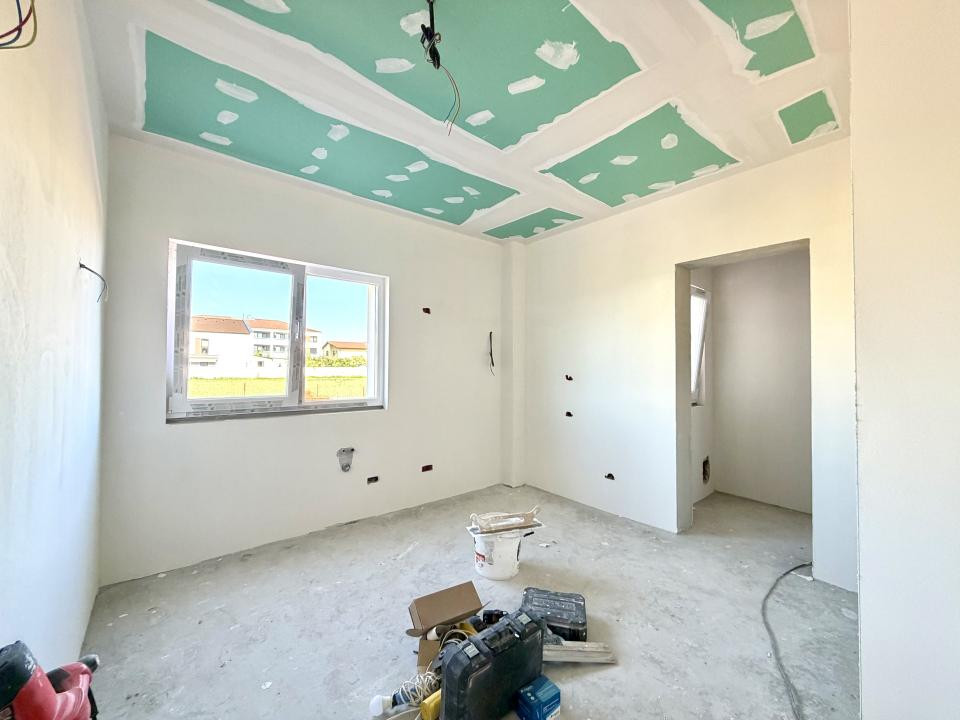 Duplex despartit prin camera tehnica, 5 camere, 110 mp utili - Dumbravita
