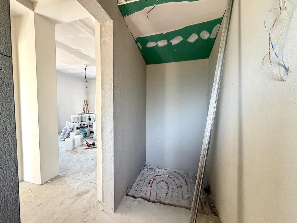 Duplex despartit prin camera tehnica, 5 camere, 110 mp utili - Dumbravita