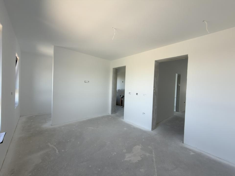 Duplex, 5 camere, 125mp utili, 277mp teren - Torontalului, Metro 2