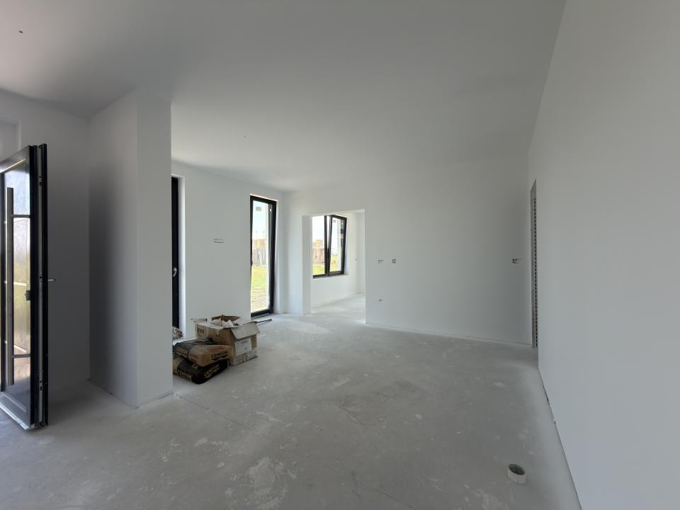 Duplex, 5 camere, 125mp utili, 277mp teren - Torontalului, Metro 2