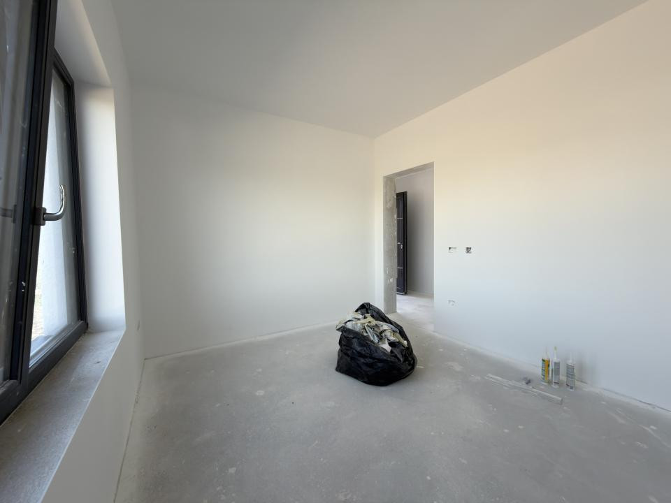 Duplex, 5 camere, 125mp utili, 277mp teren - Torontalului, Metro 2