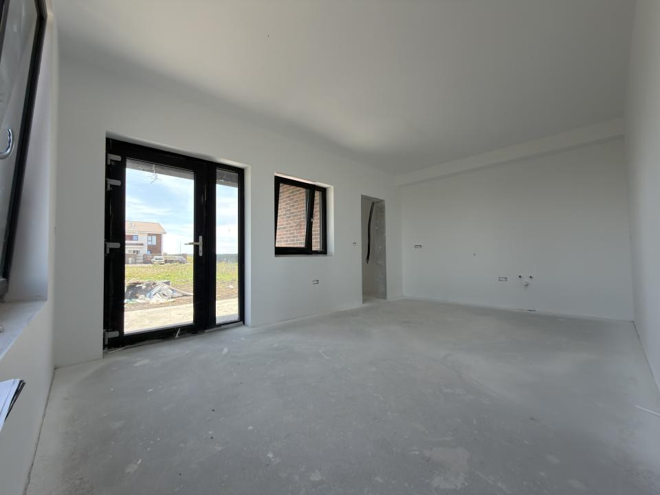 Duplex, 5 camere, 125mp utili, 277mp teren - Torontalului, Metro 2