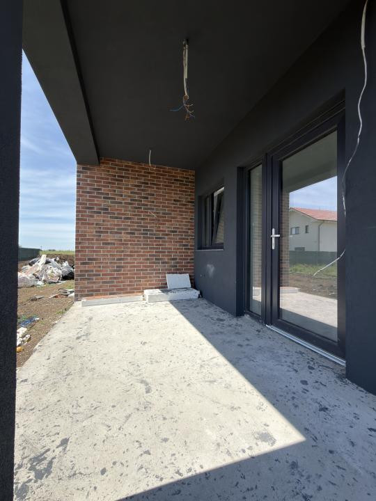 Duplex, 5 camere, 125mp utili, 277mp teren - Torontalului, Metro 2
