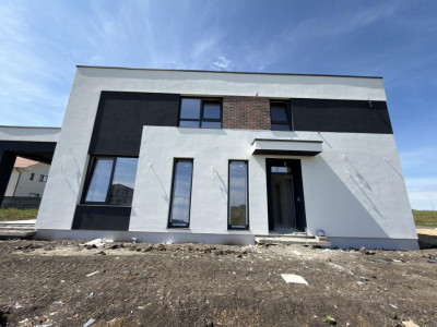 Duplex, 5 camere, 125mp utili, 277mp teren - Torontalului, Metro 2