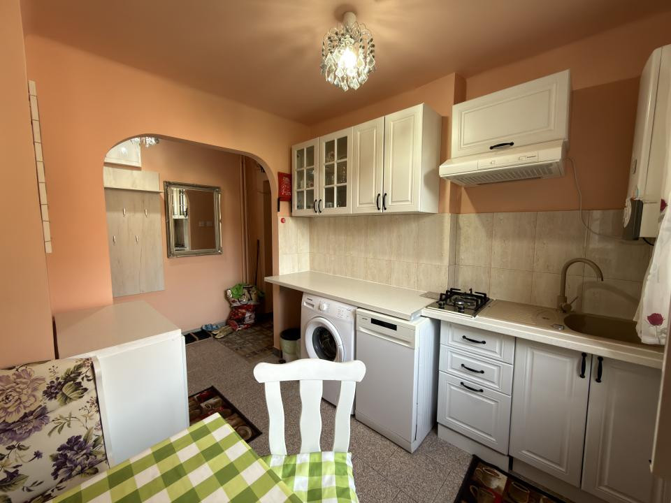 Apartament 2 camere, etaj 1, 45 mp - zona Circumvalațiunii