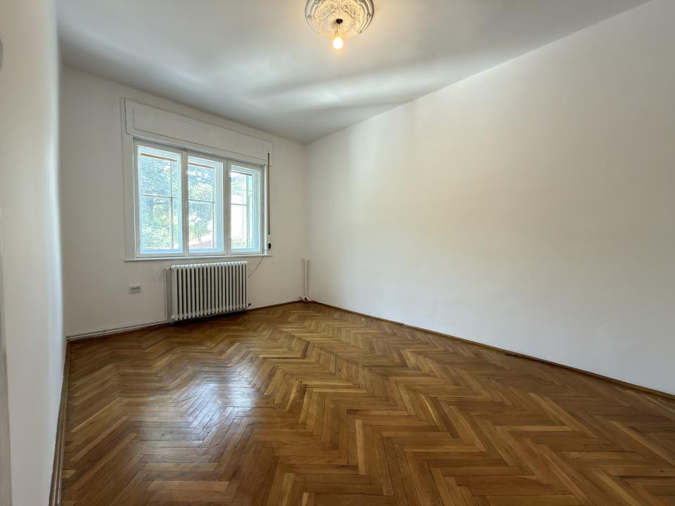 Apartament 3 camere, 92mp, etaj 1 - zona Iosefin