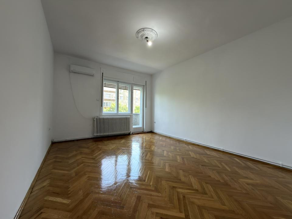 Apartament 3 camere, 92mp, etaj 1 - zona Iosefin