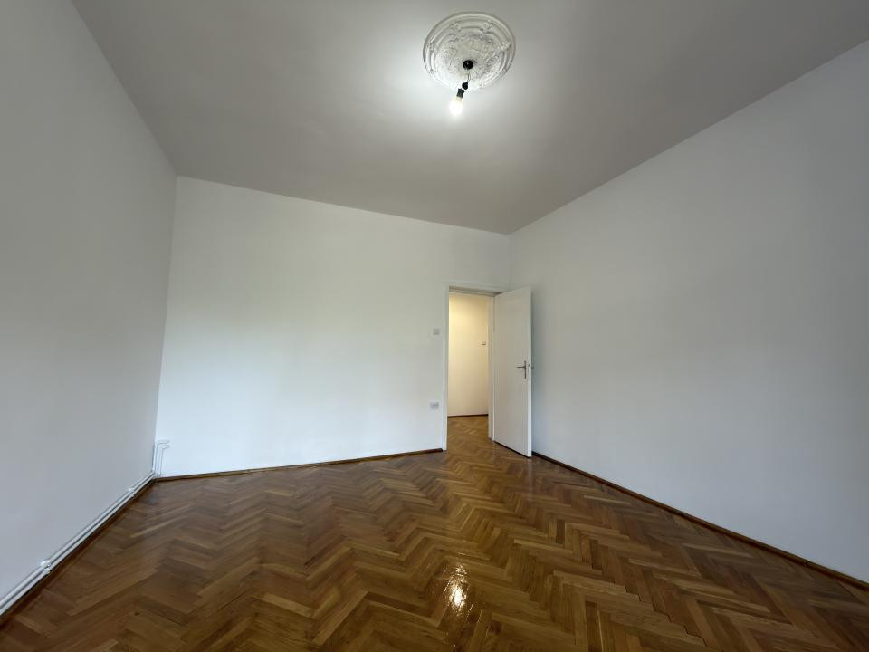 Apartament 3 camere, 92mp, etaj 1 - zona Iosefin