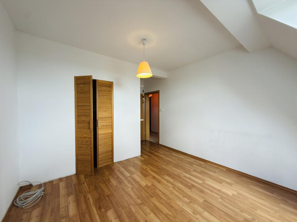 apartament 2 camere, decomandat 67mp utili, zona Lipovei 