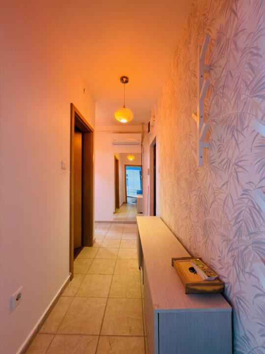 apartament 2 camere, decomandat 67mp utili, zona Lipovei 