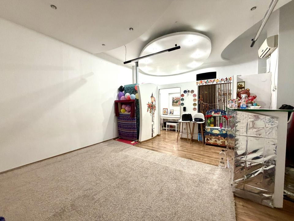 Apartament in Piata Unirii, 1 camera, 38 mp utili, cladire istorica