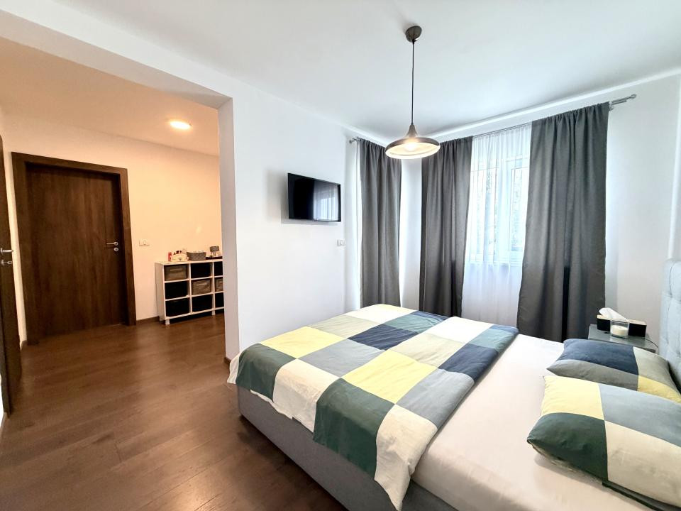 Duplex despartit prin garaj, 5 camere, 137 mp utili - Dumbravita